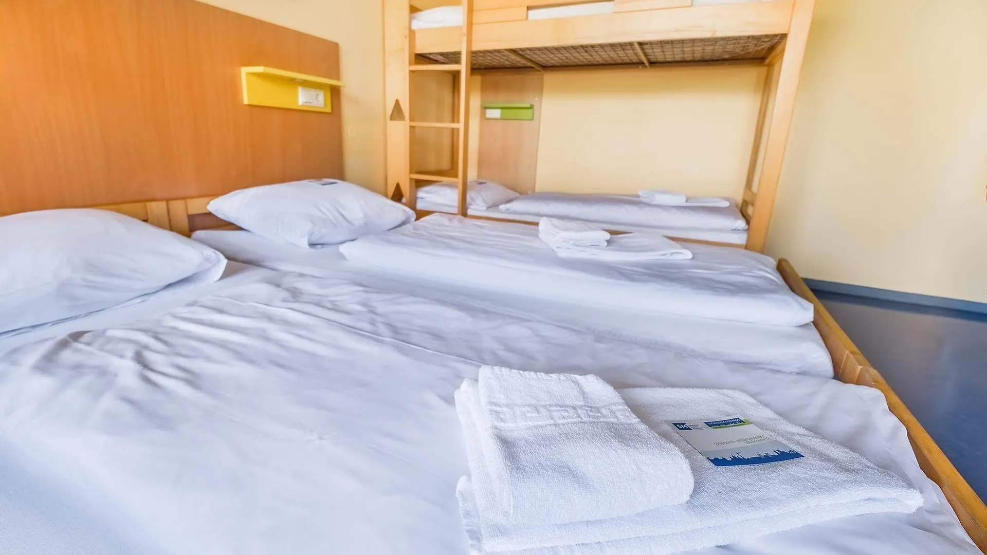 Hostel Jugendgästehaus Hauptbahnhof Berlin